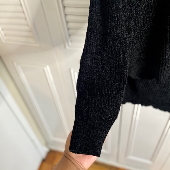 Hi lo Long sleeve sweater - Picture 5 of 7